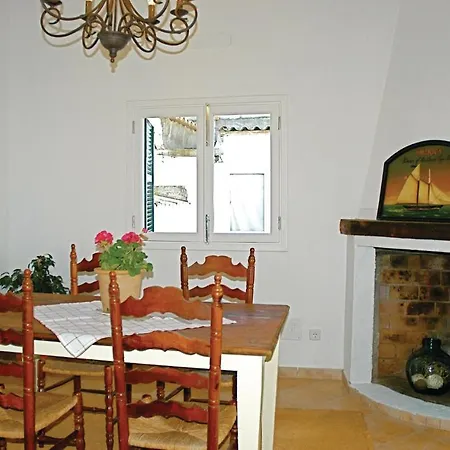 Holiday home Cozy In With Wifi *